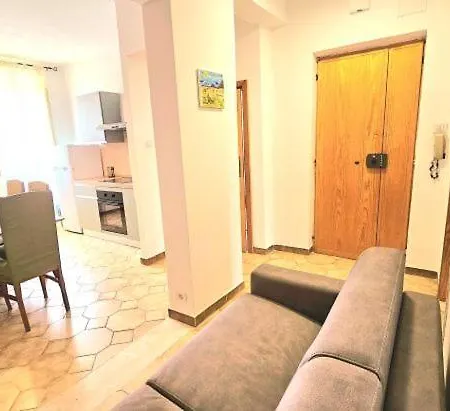 Aba Maya Apartment *